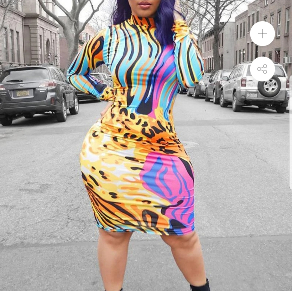 Dress - Picture 3 of 5